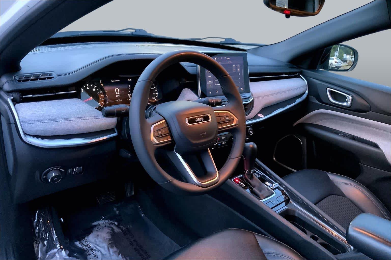 Used 2024 Bright White Clearcoat Jeep Latitude image 17
