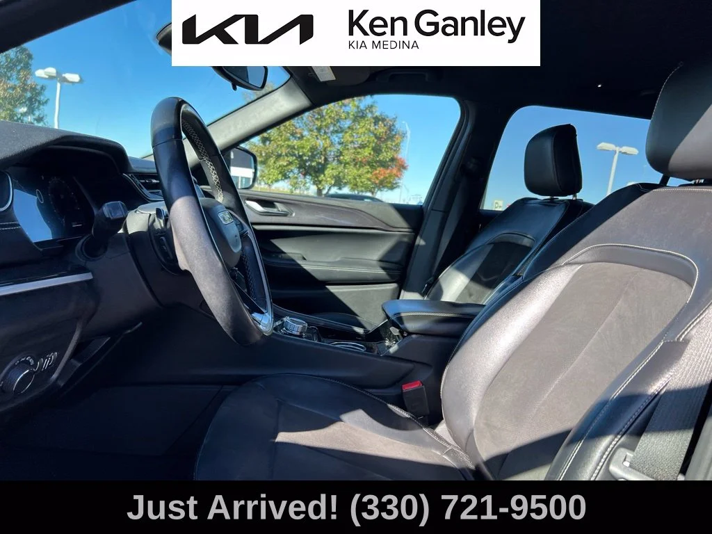 Used 2021 Gray Jeep Altitude image 11