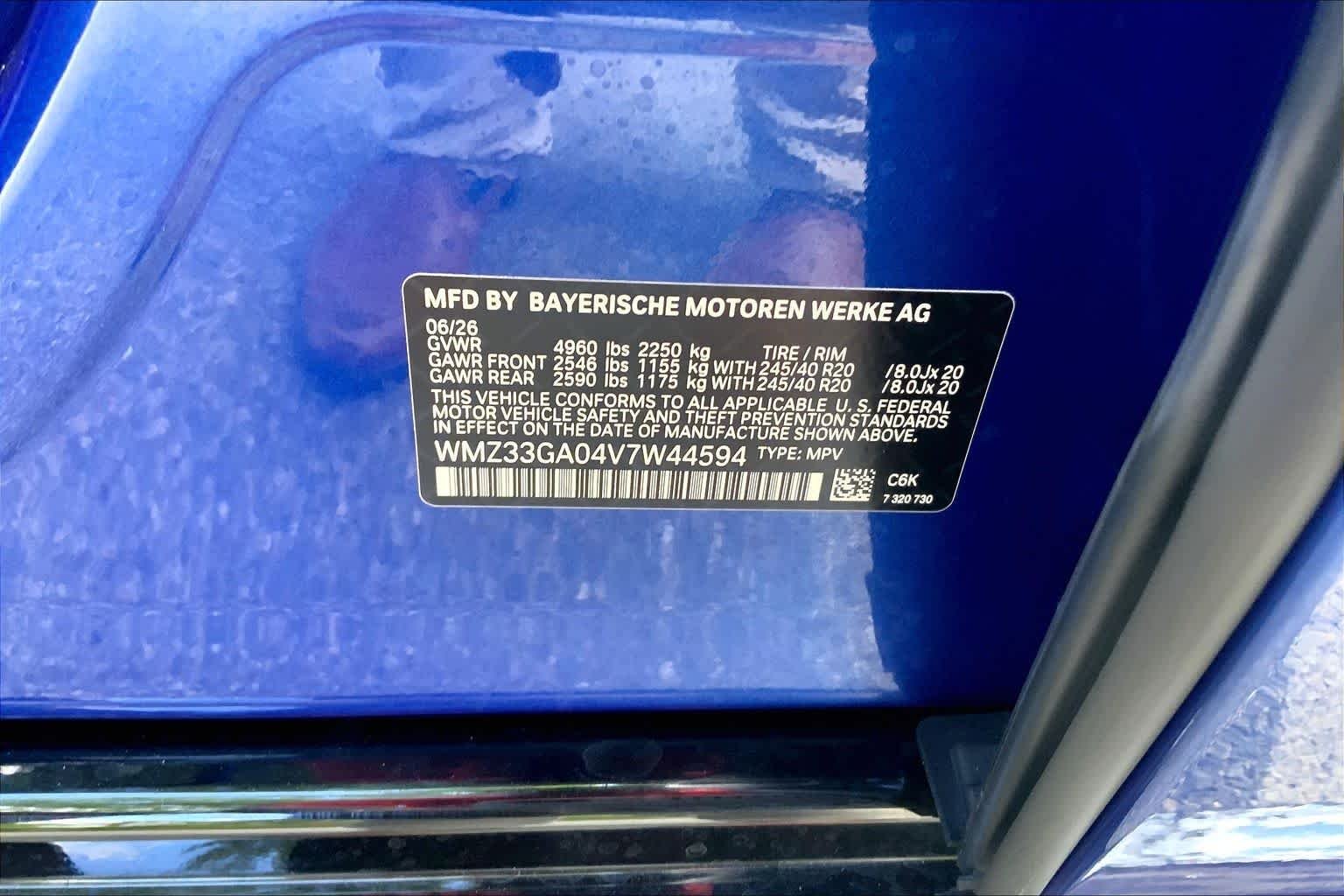 New 2027 Blazing Blue Metallic MINI Iconic image 18