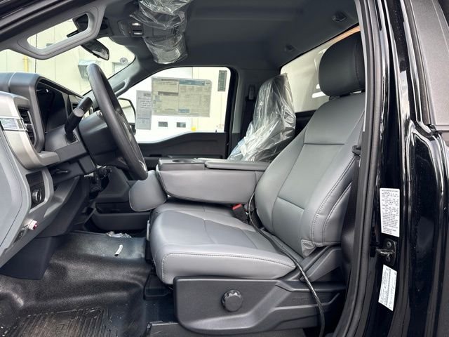 New 2026 Agate Black Metallic Ford XL image 27