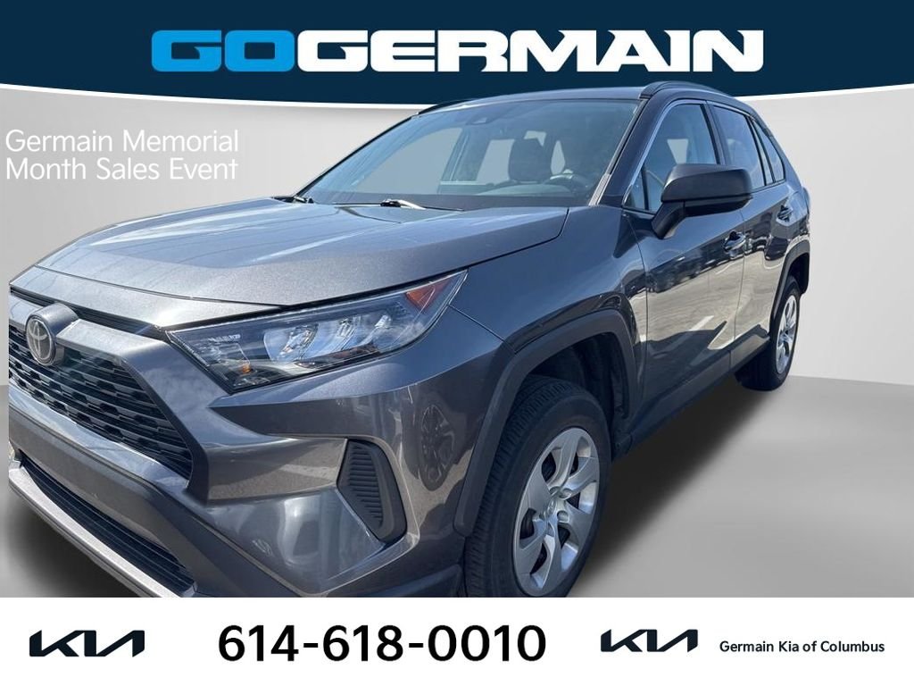 2021 Toyota RAV4 LE AWD's photo