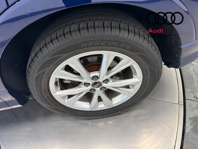 Used 2024  Audi Premium image 11