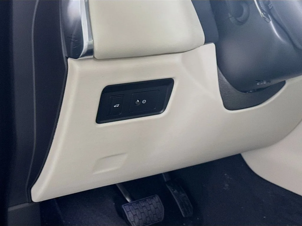 2026 Jaguar F-Pace R-Dynamic S - Photo 10