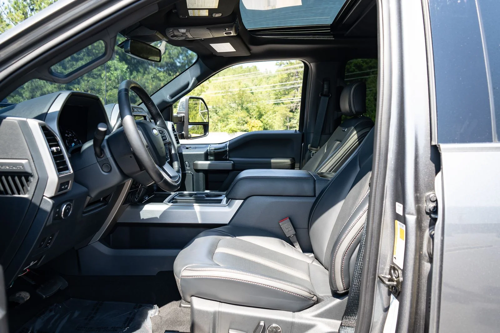 Used 2022 Gray Ford Platinum image 29