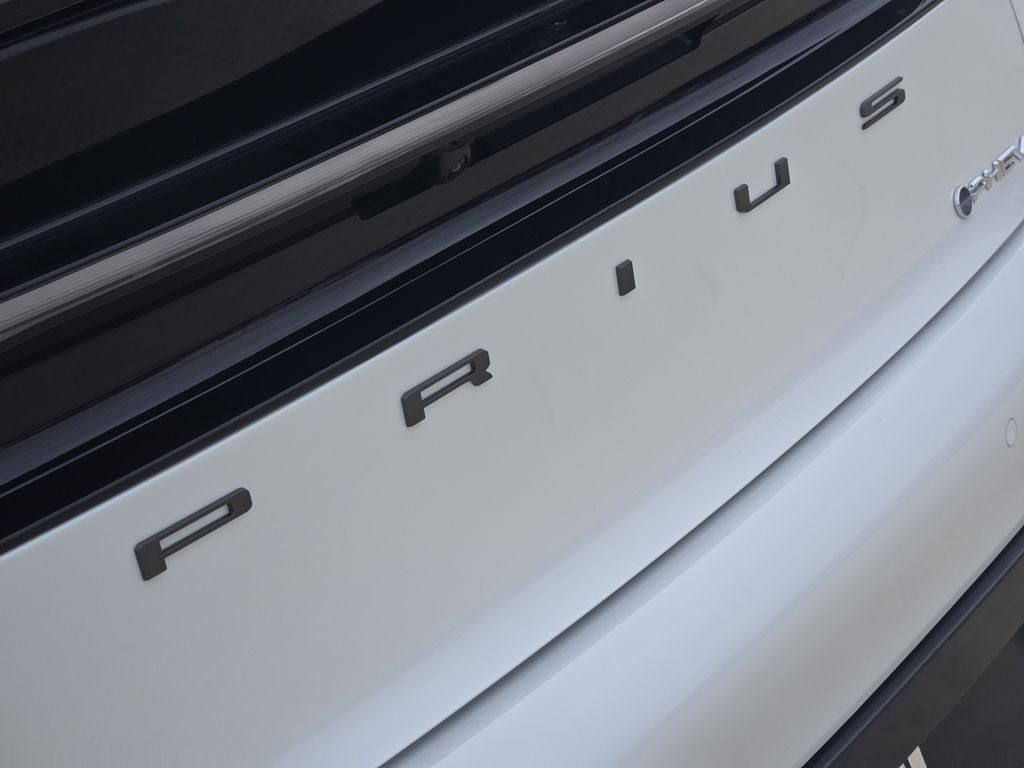 2026 Toyota Prius Plug-in Hybrid XSE - Photo 7