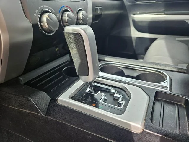 Used 2016 Blue Toyota SR5 image 24