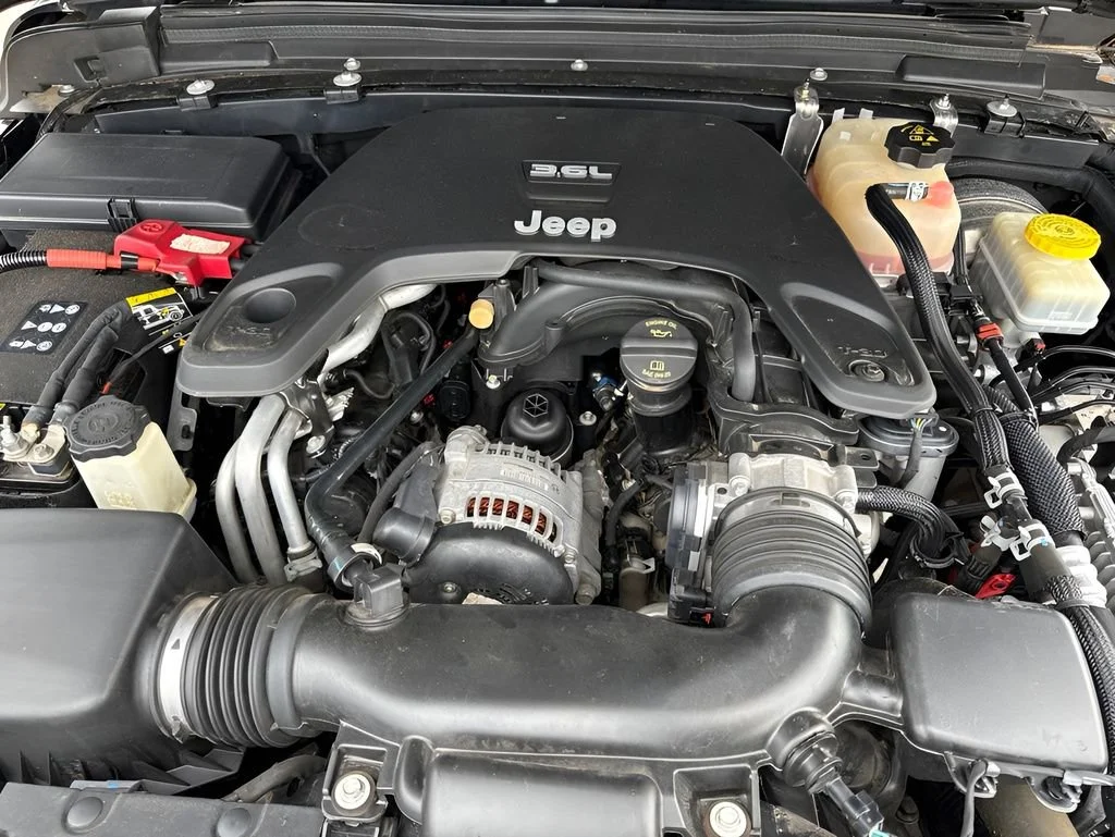 Used 2019  Jeep Rubicon image 28