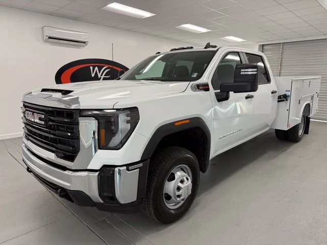 New 2026 Summit White GMC Pro image 3