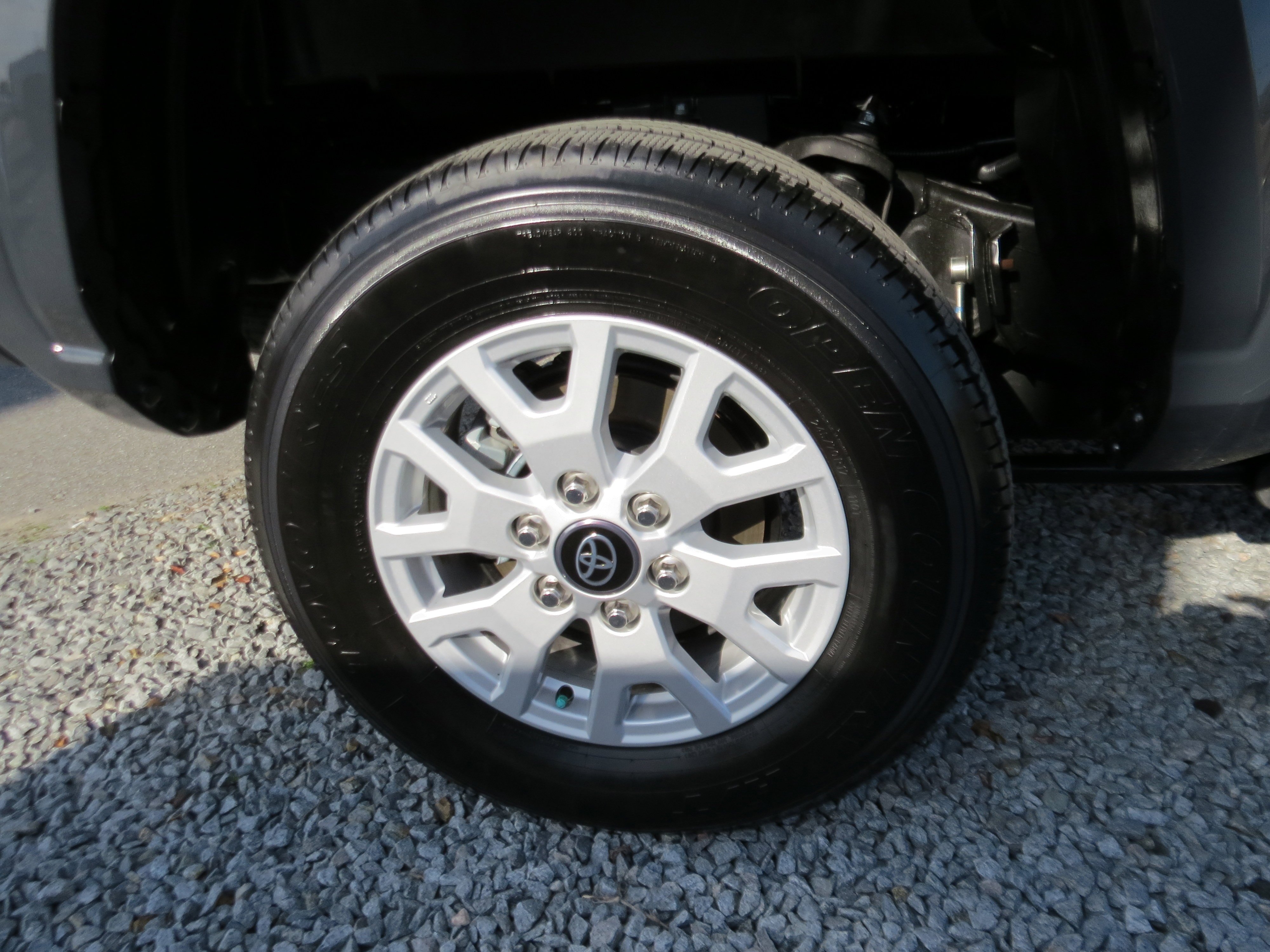 Used 2024  Toyota SR5 image 9