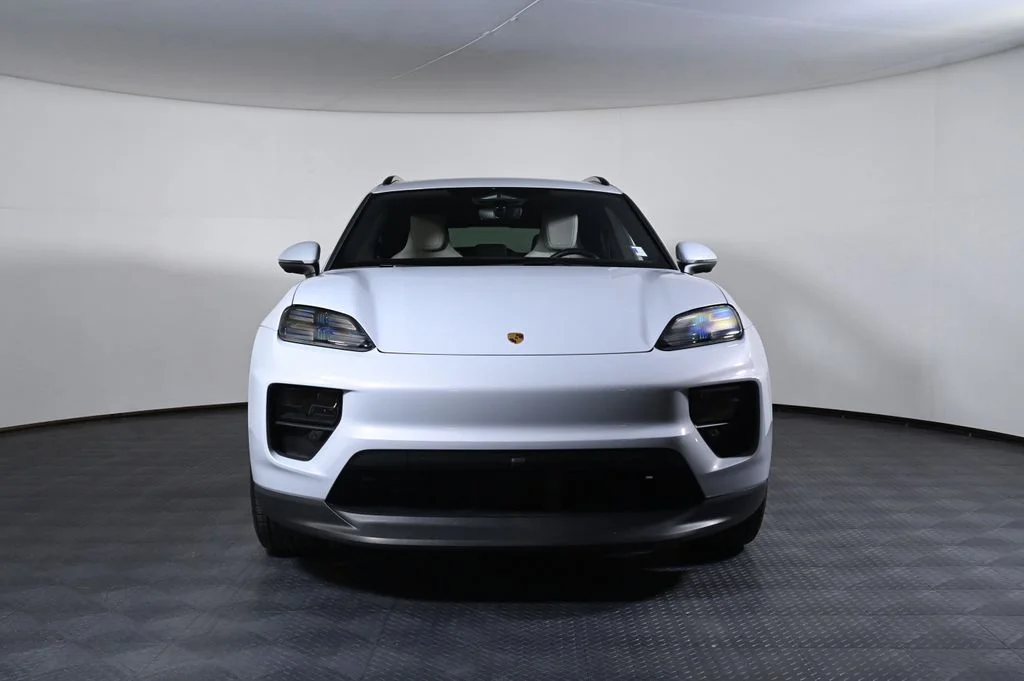 Used 2025 Ice Grey Metallic Porsche  image 10
