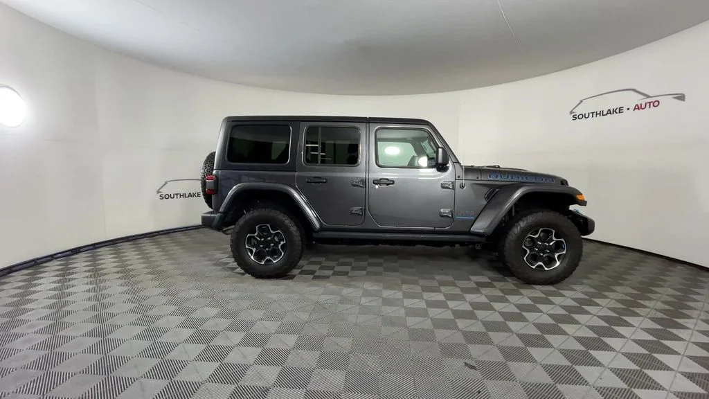 Used 2023 Gray Jeep Rubicon 4xe image 9