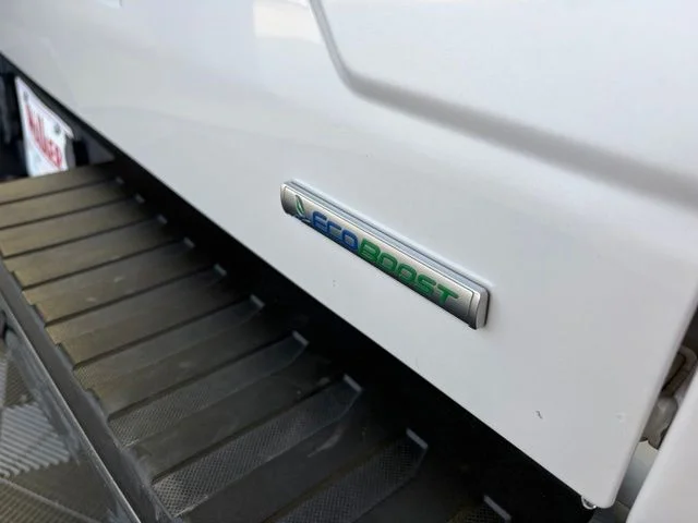 Used 2018 White Platinum Clearcoat Metallic Ford Lariat image 52