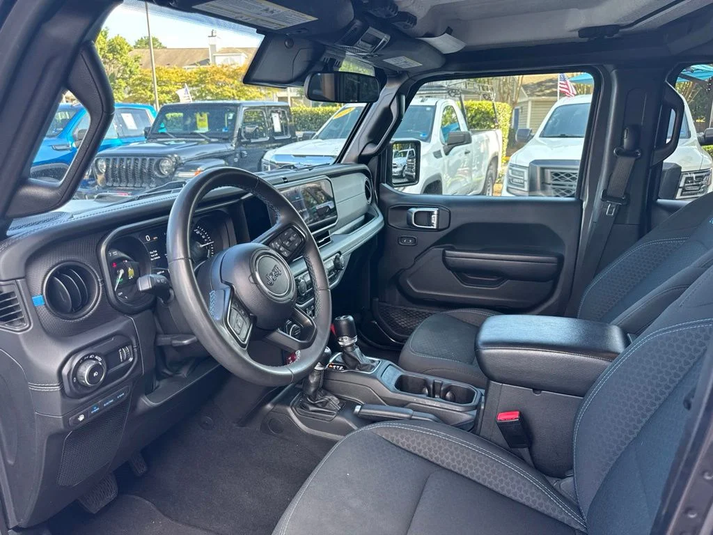 Used 2024 Gray Jeep Rubicon 4xe image 12