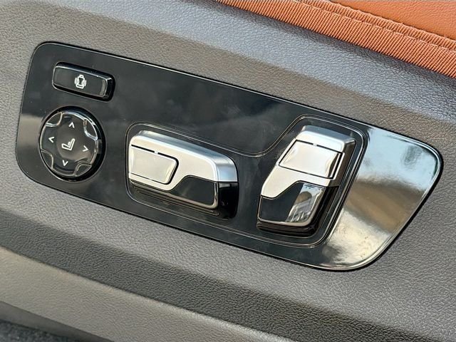 2026 BMW X5 M60i - Photo 25