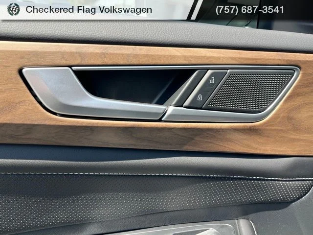 New 2026 White Volkswagen 2.0T SE w/Technology image 18
