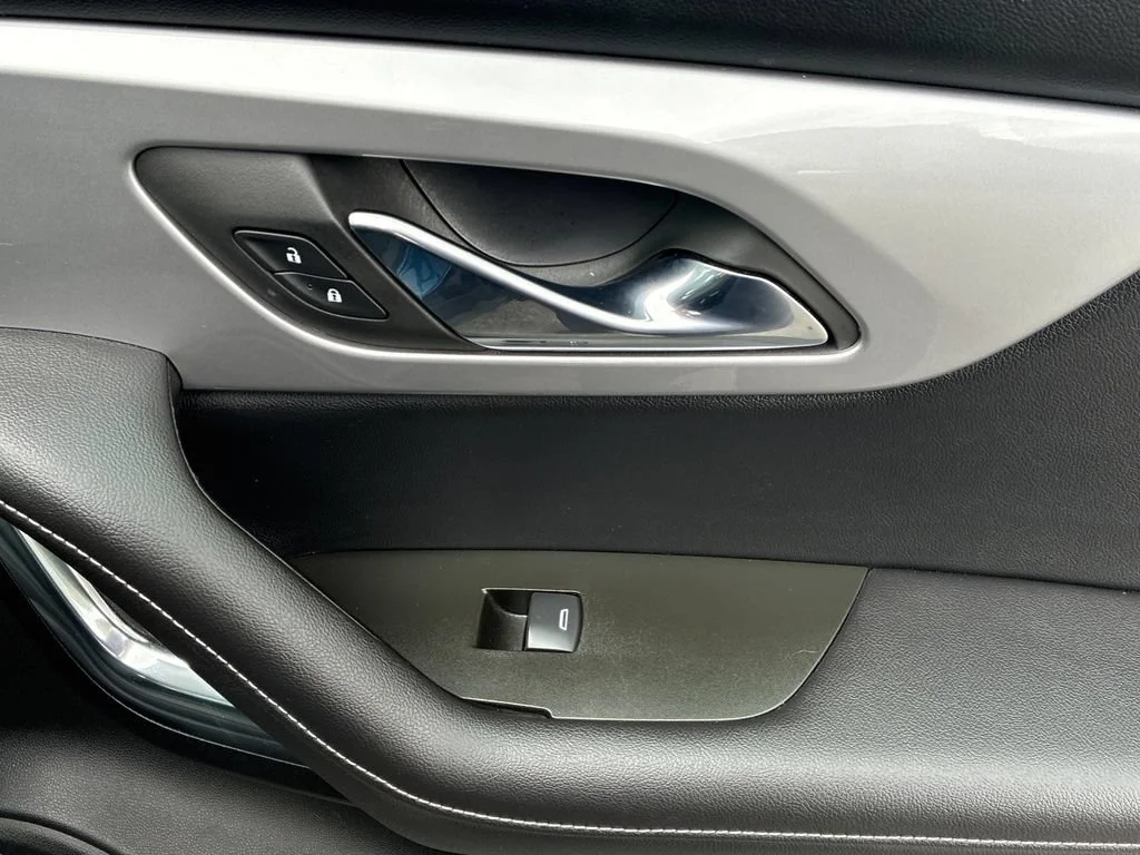 Used 2023 BLUE GLOW METALLIC Chevrolet LT image 29