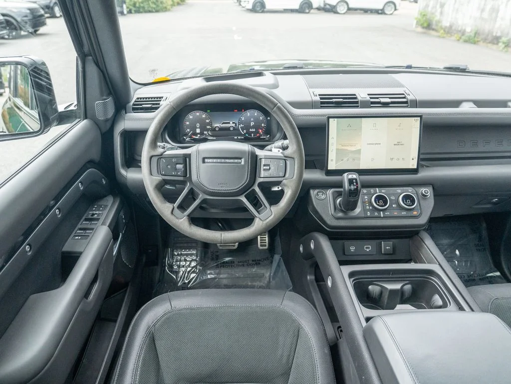 Certified Used 2023 Black Land Rover V8 image 13