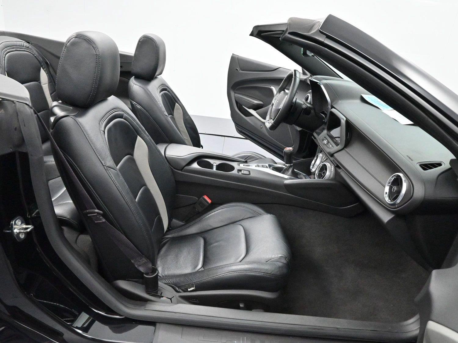 Used 2018 Black Chevrolet 1SS image 26