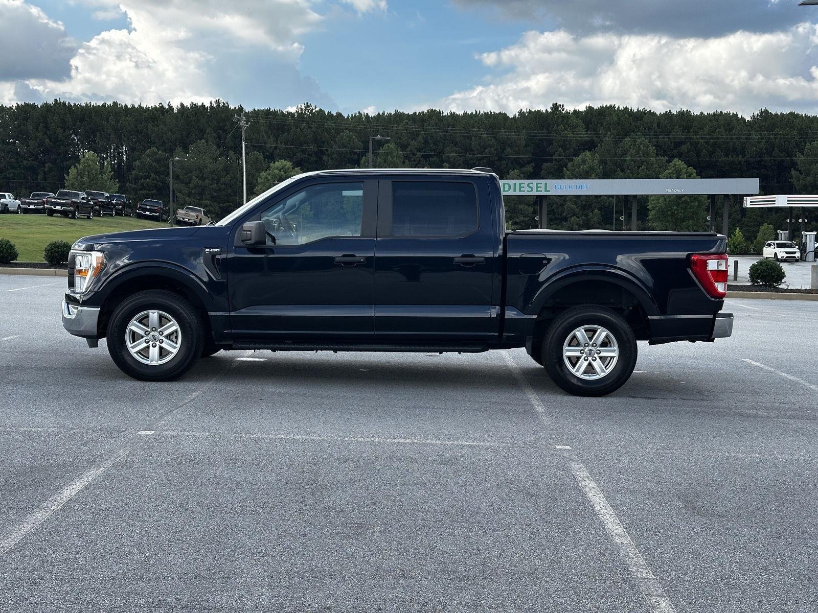 Used 2022 Antimatter Blue Metallic Ford XL image 7