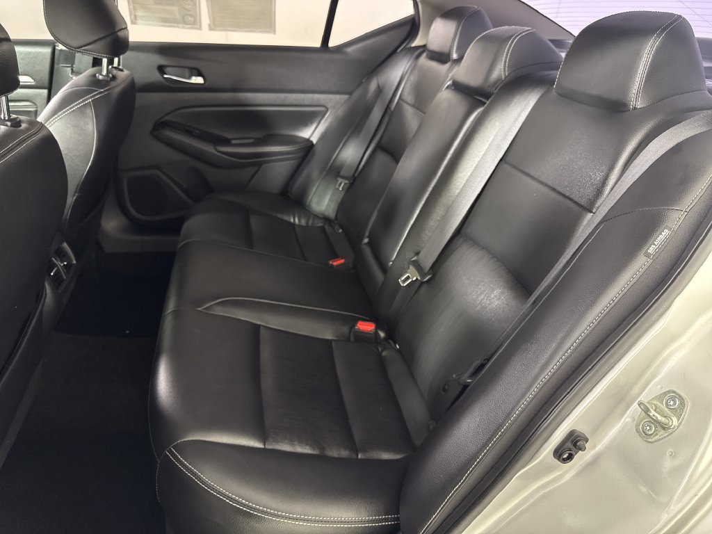 Used 2020 Silver Nissan 2.5 Platinum image 13