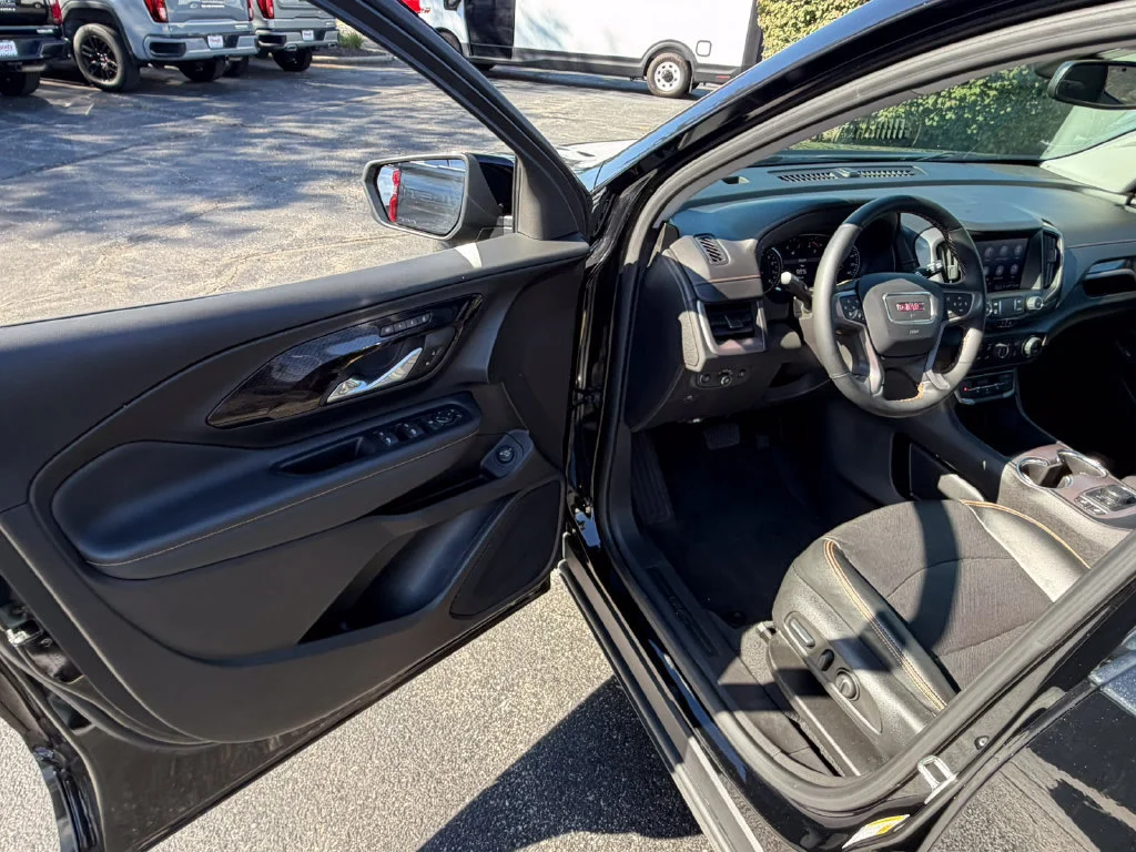 2023 GMC Terrain AT4 - Photo 24