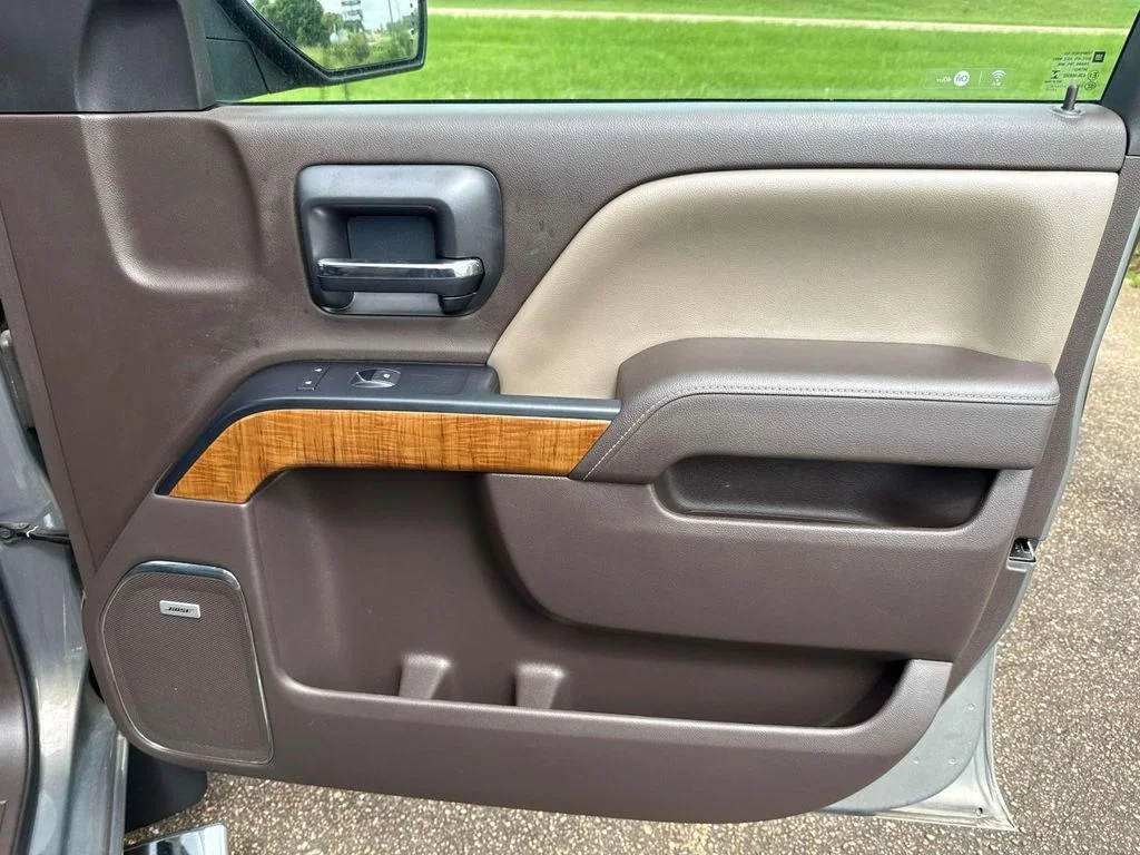 Used 2017 Gray GMC SLT image 25