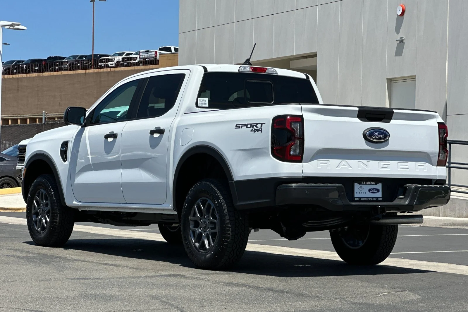 New 2026 Oxford White Ford XLT image 5