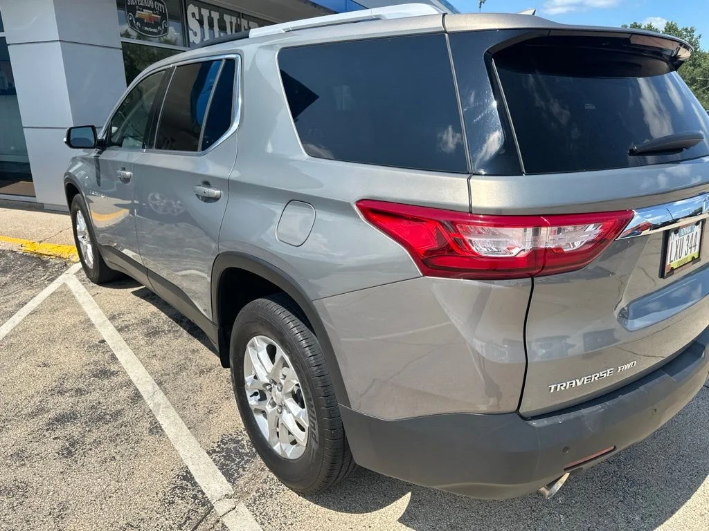 Used 2018 Gray Chevrolet LT image 4