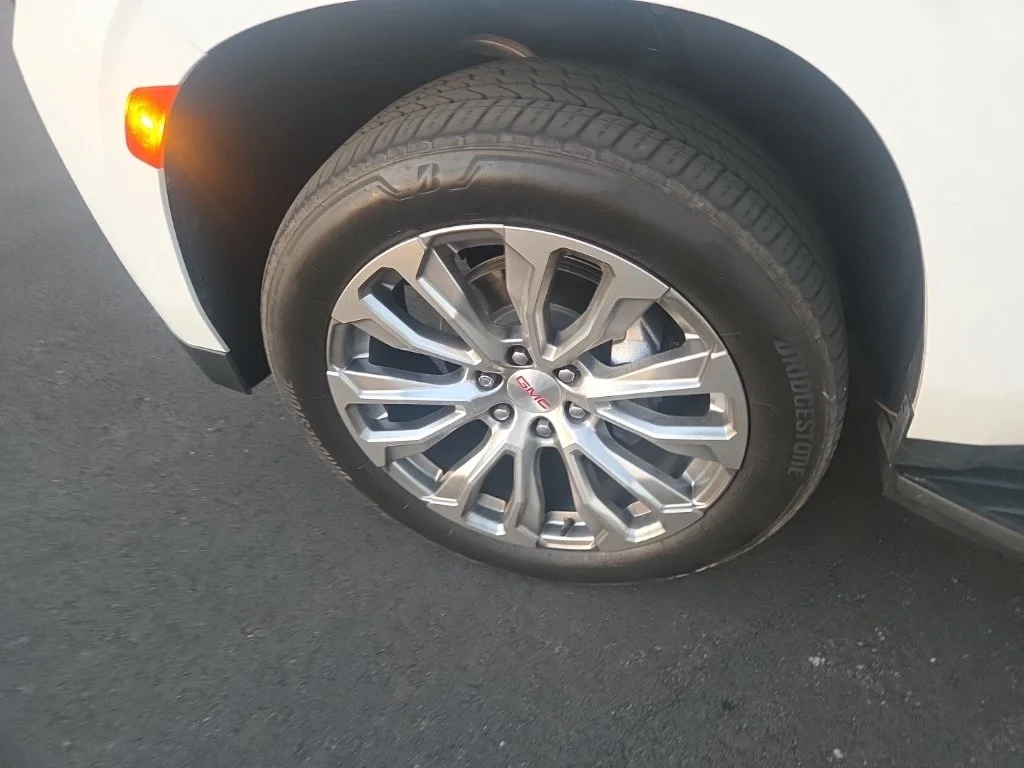 Certified Used 2024 White GMC Denali image 29