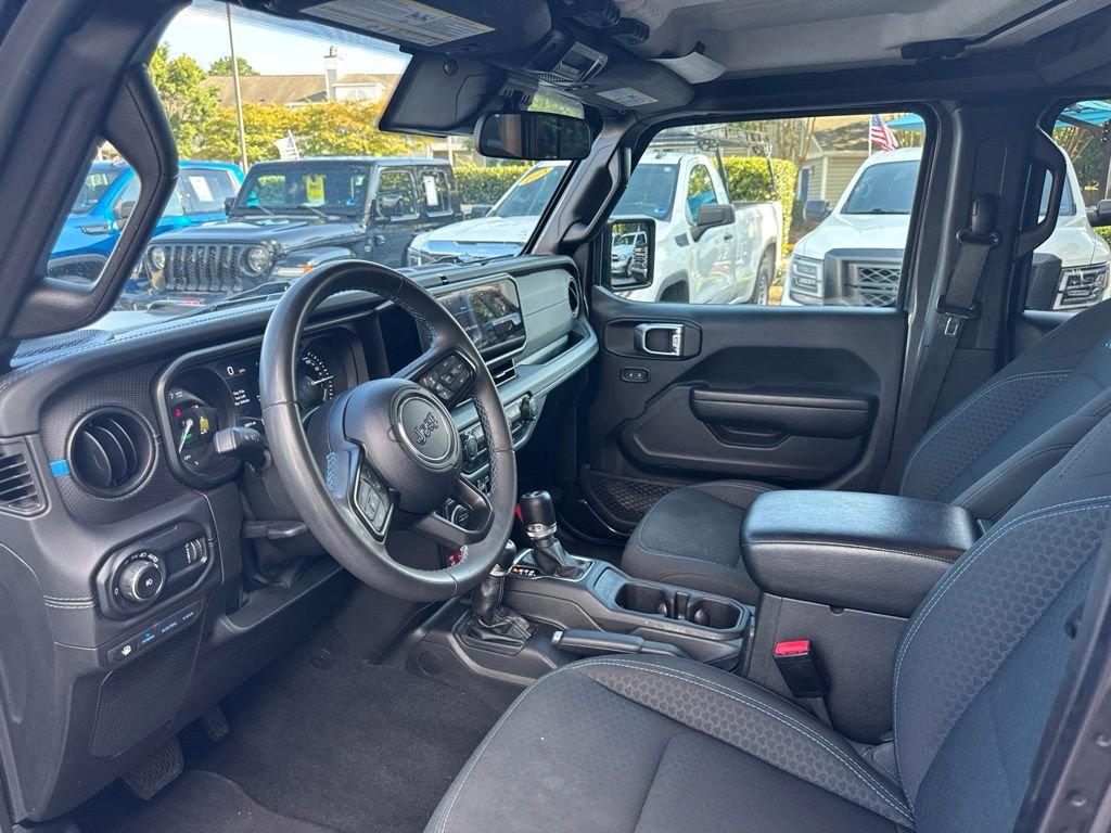 Used 2024 Gray Jeep Rubicon 4xe image 13