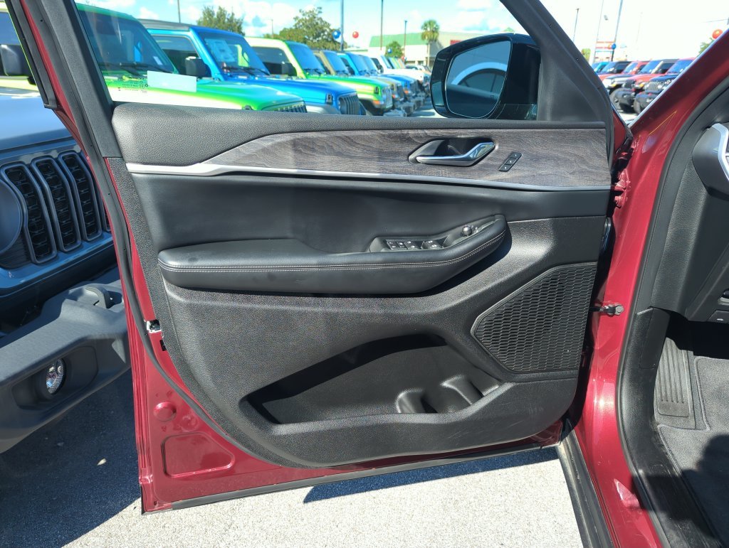 Used 2025 Red Jeep Limited image 17