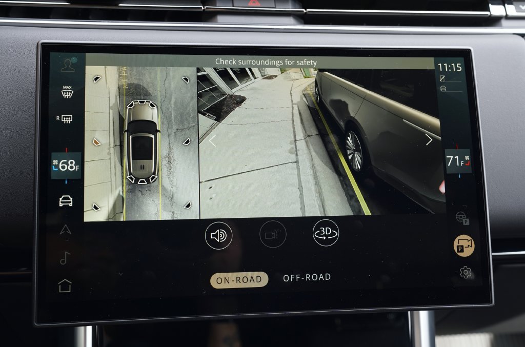 New 2027 British Racing Green Satin Land Rover SE image 27