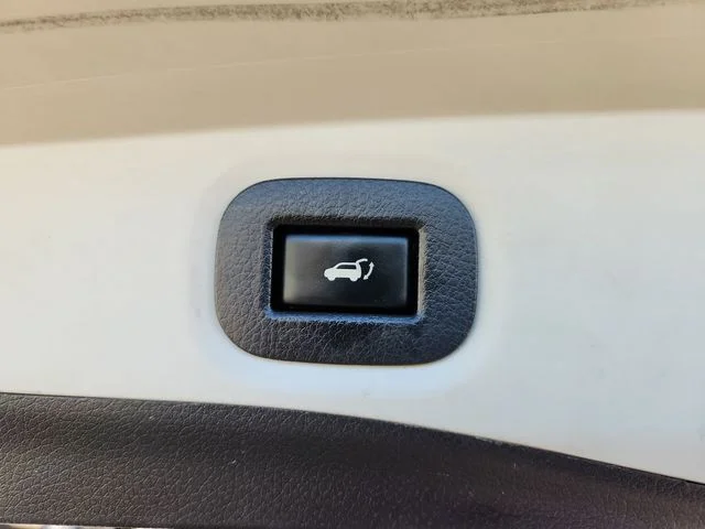 Used 2019 Gray Nissan SV image 32
