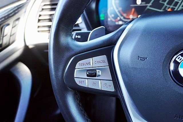 Used 2023 White BMW xDrive30i image 37