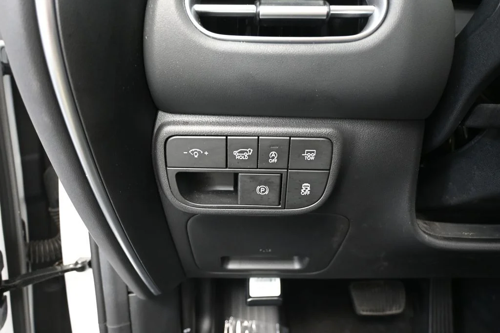 Used 2026 White Hyundai SEL Lite Roof Damage image 23