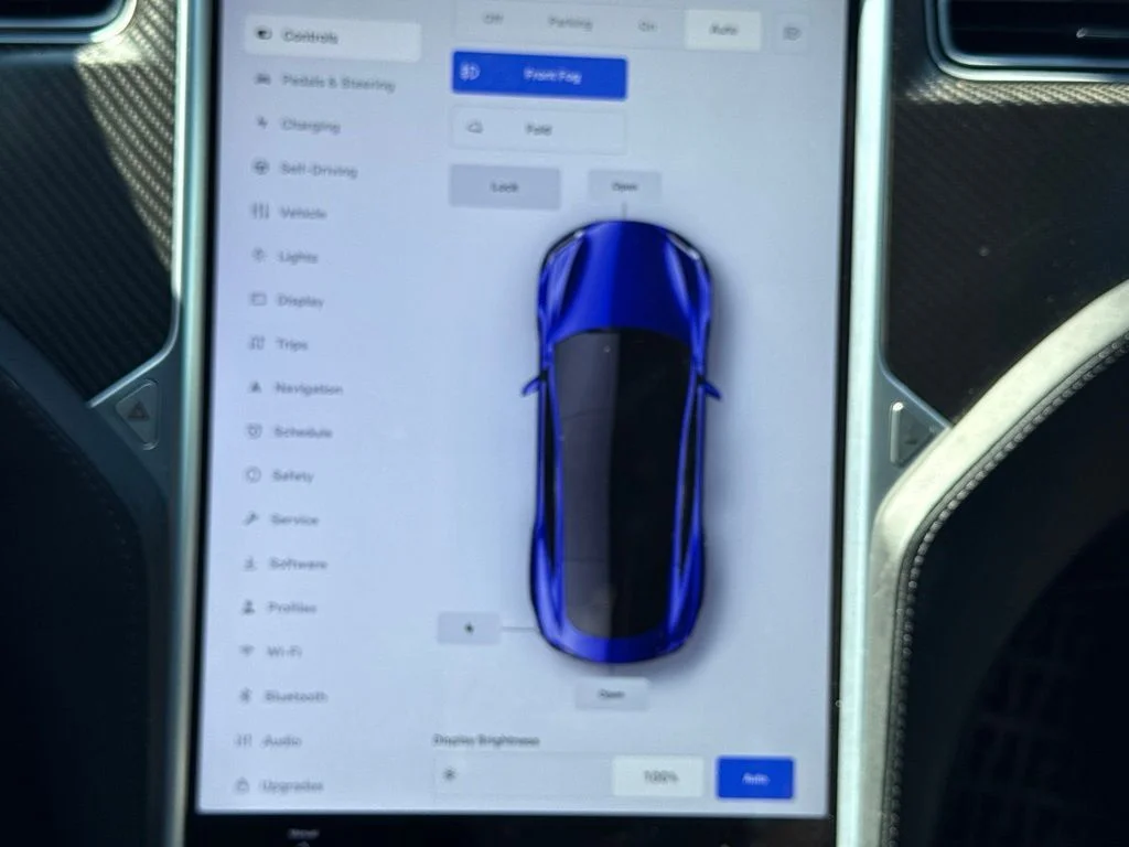 Used 2017  Tesla 75 image 16