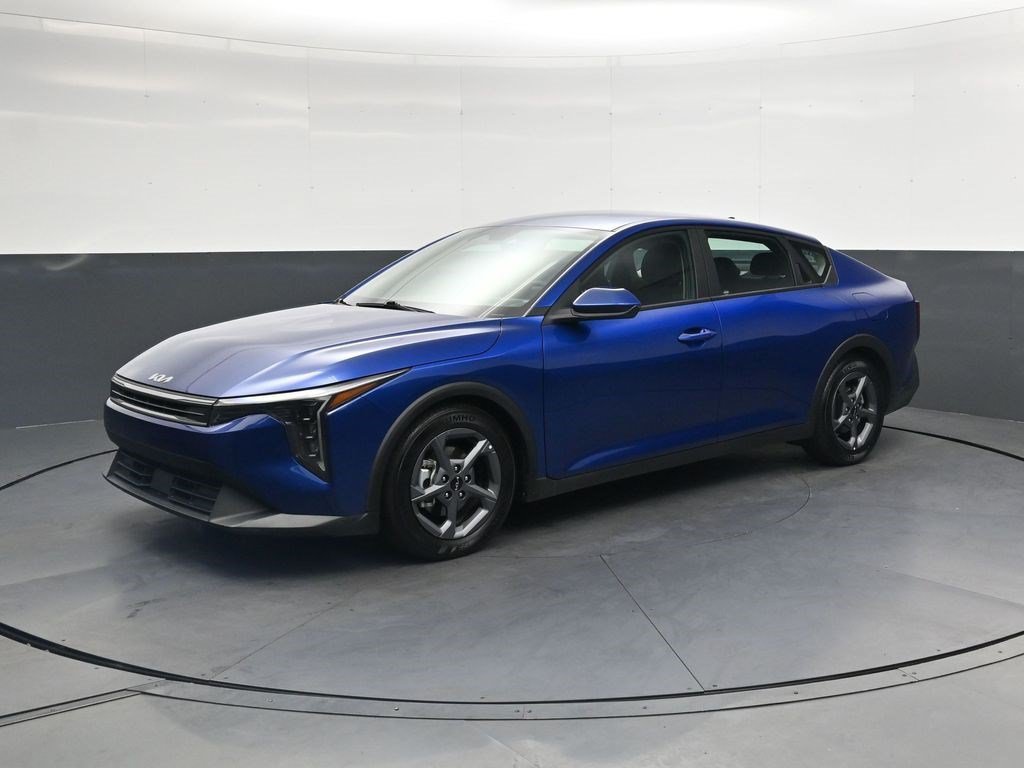 Used 2025 Deep Sea Blue Kia LXS image 8