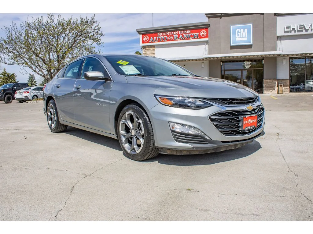 2024 Chevrolet Malibu 1LT - Photo 2