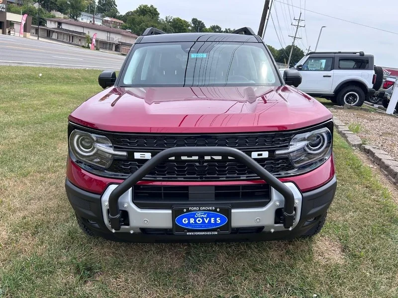 New 2025 Ruby Red Metallic Tinted Clearcoat Ford Outer Banks® image 2