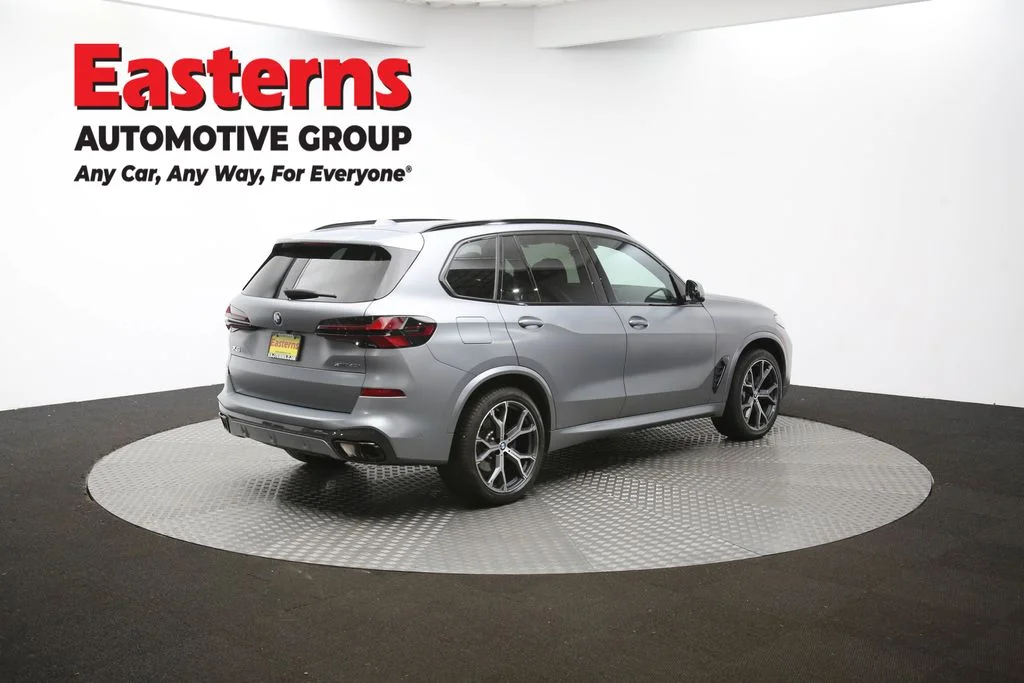 Used 2025 Gray BMW xDrive40i image 42