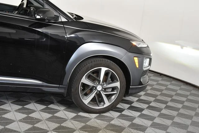 Used 2021 Black Hyundai Ultimate image 12
