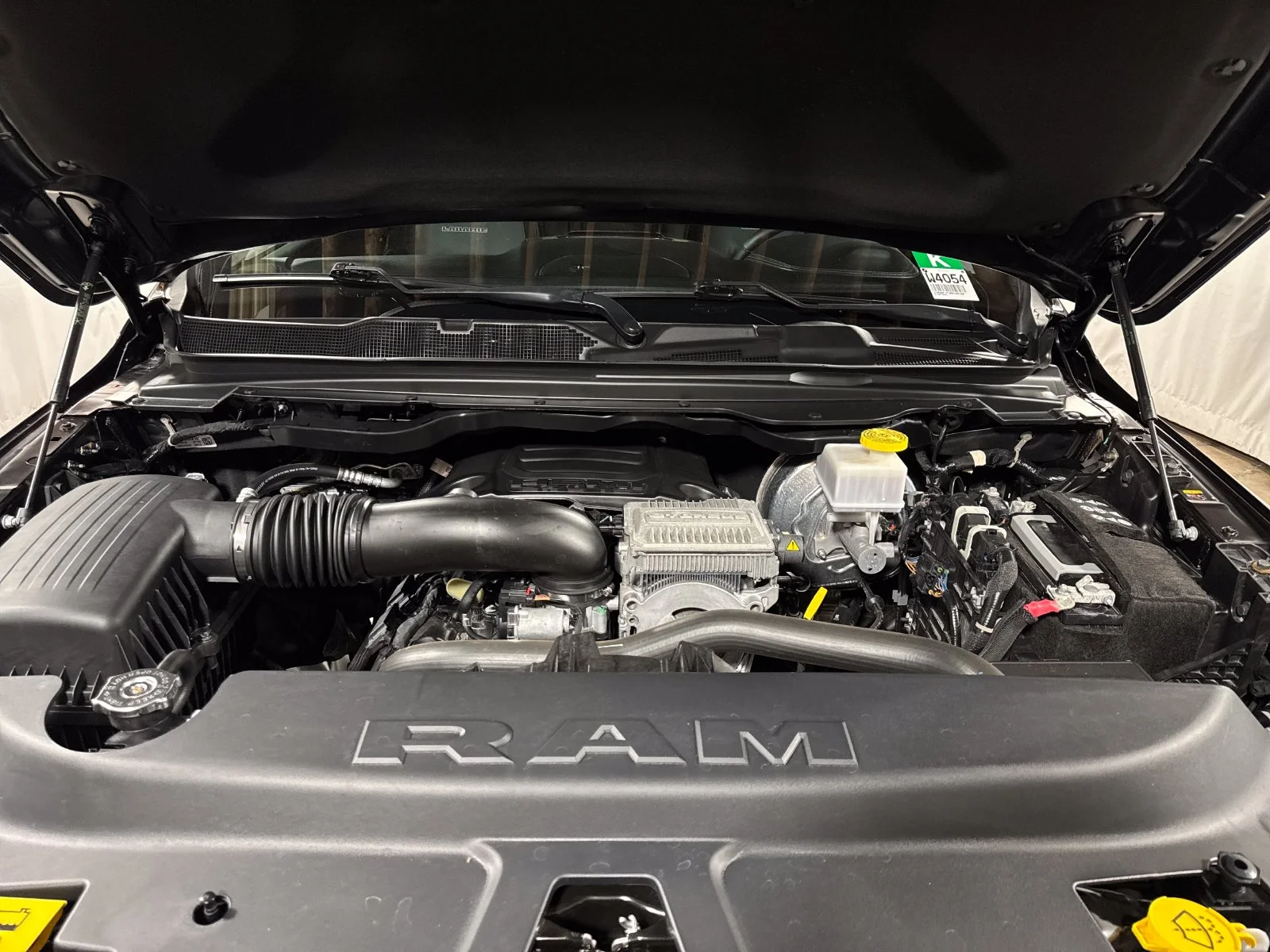 Used 2024 Diamond Black Crystal Pearlcoat Ram Laramie image 23