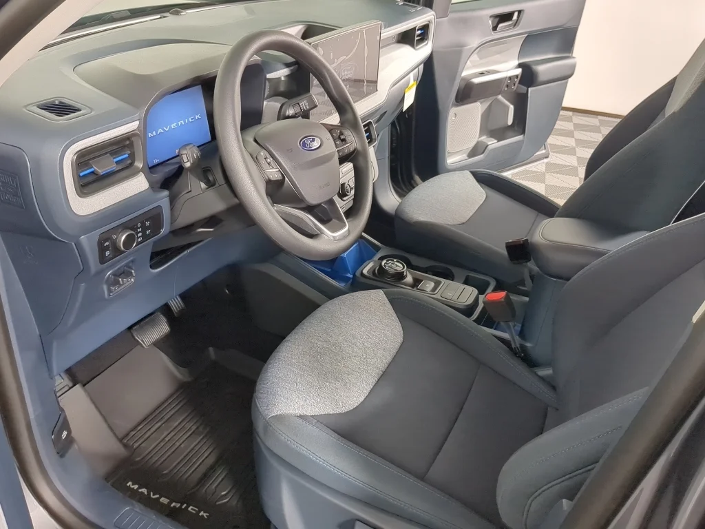 New 2026 CARBONIZED GRAY METALLIC Ford XLT image 10