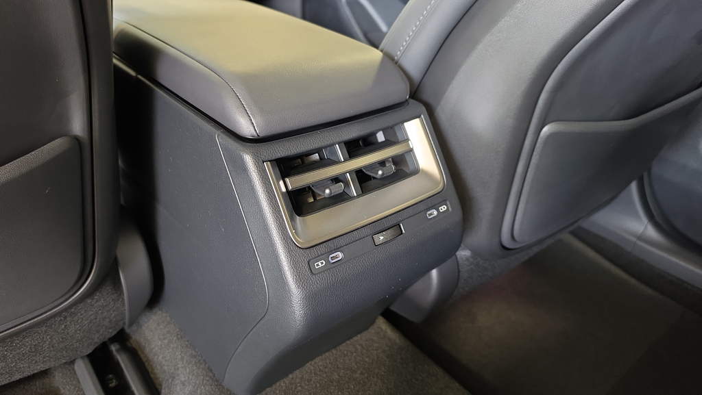 New 2026 Ultra White Lexus ES 500e PREMIUM AWD image 20