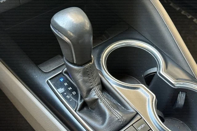 Used 2018 Brown Toyota XLE image 23