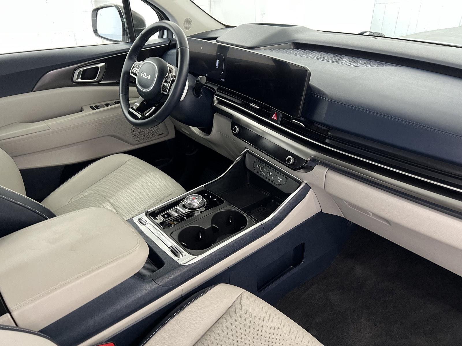 Used 2026 Snow White Pearl Kia SX Prestige image 28
