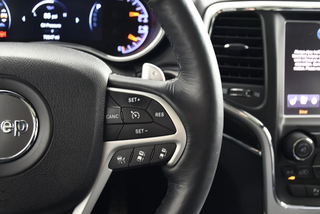 Used 2015 Bright White Clearcoat Jeep Overland image 29