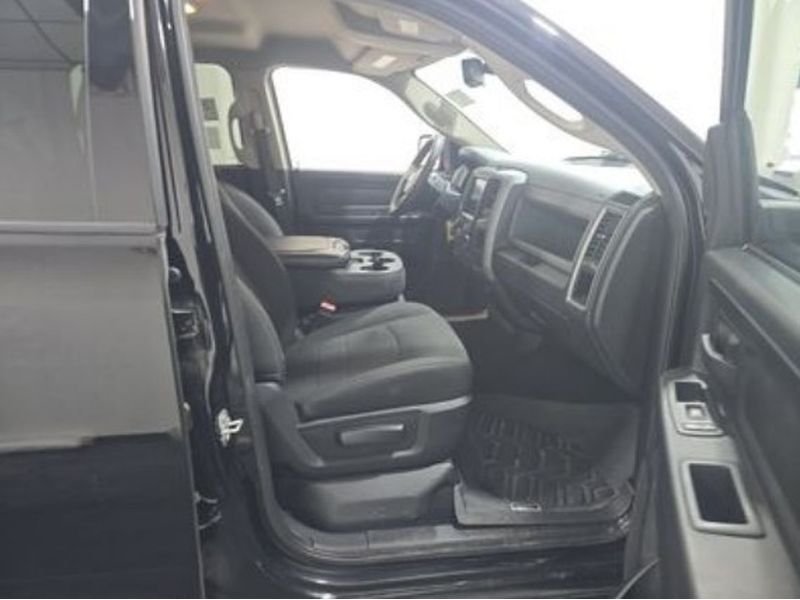 Used 2020 Diamond Black Crystal Pearl Ram Express image 7