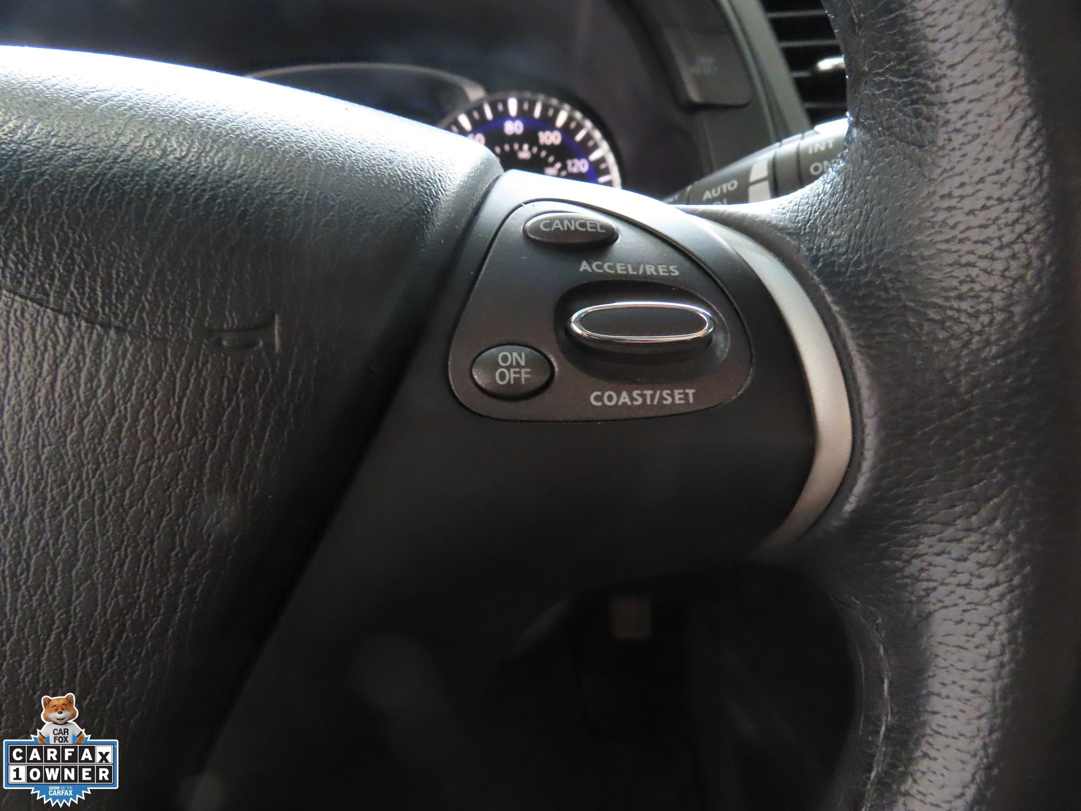 Used 2014 Black INFINITI Base image 14