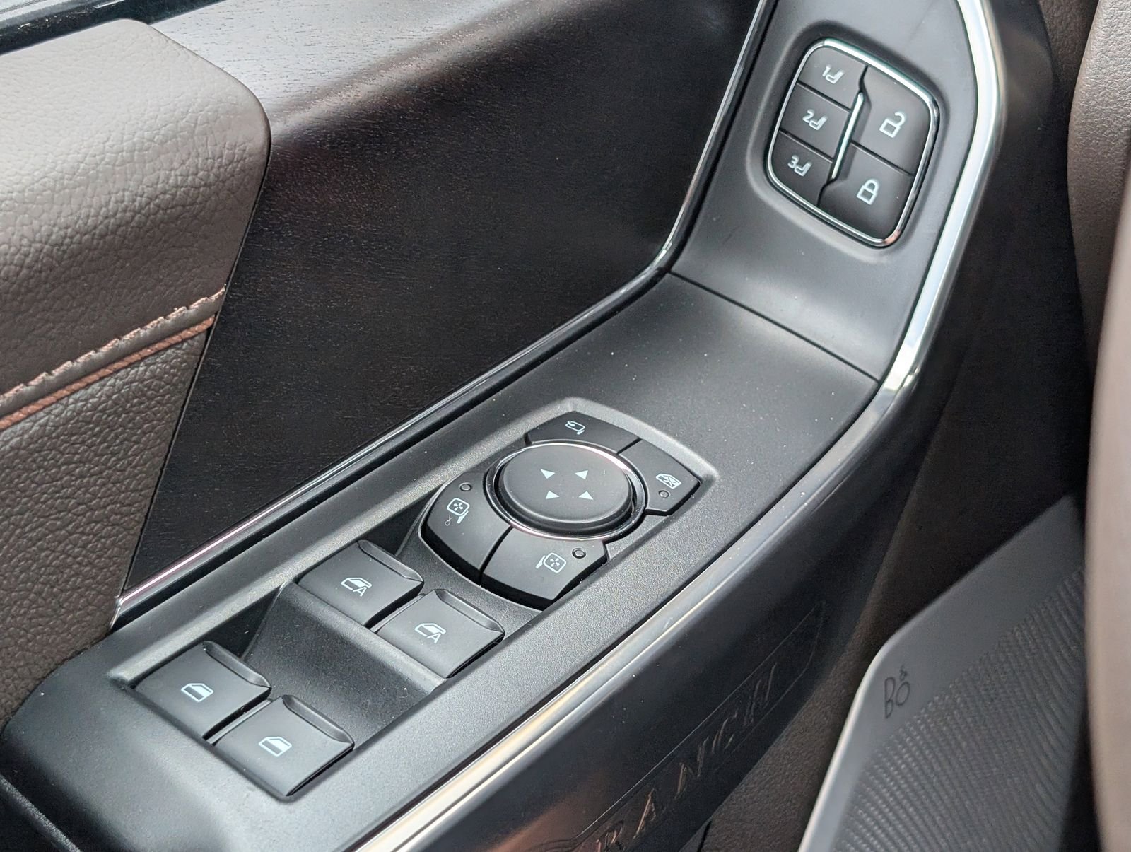 New 2026 Agate Black Metallic Ford King Ranch image 27